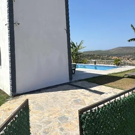 With A Full Private Pool Case de vacanță Milas