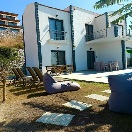 Vakantiehuis With A Full Private Pool *