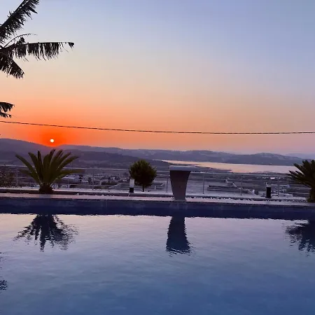 Сasa de vacaciones With A Full Private Pool