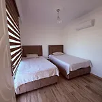 Vakantiehuis With A Full Private Pool Milas